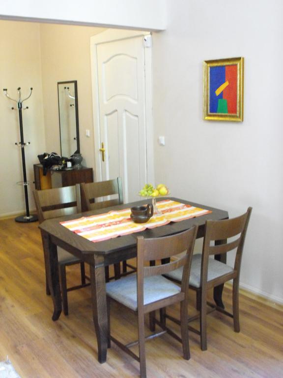 Appartamento Julia Garden Burgas Esterno foto