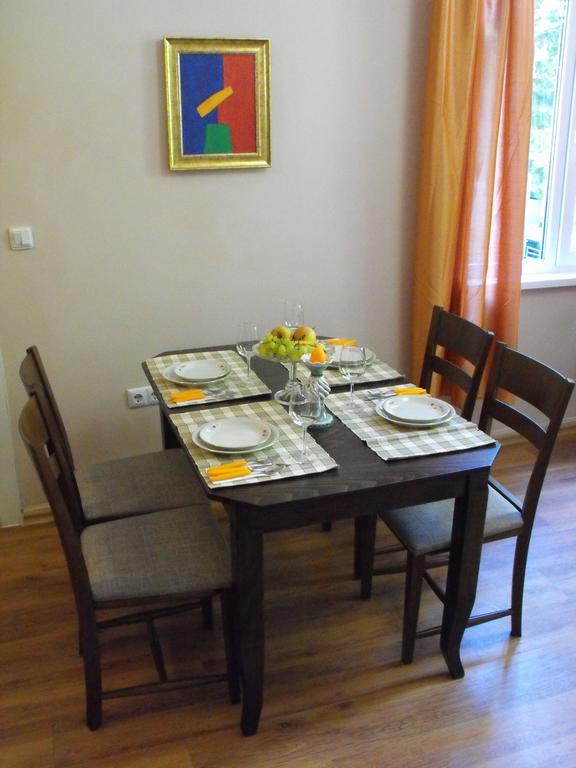 Appartamento Julia Garden Burgas Esterno foto