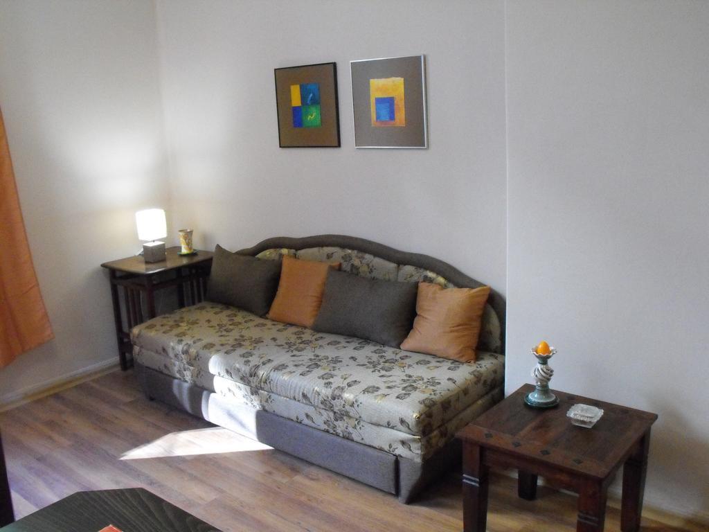 Appartamento Julia Garden Burgas Esterno foto