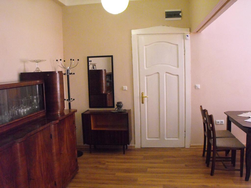 Appartamento Julia Garden Burgas Esterno foto