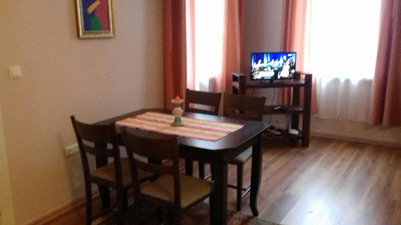 Appartamento Julia Garden Burgas Esterno foto